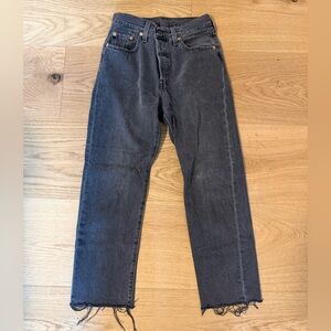 LEVI’s 501 Cropped Black Distressed Jeans sz. 25 L26